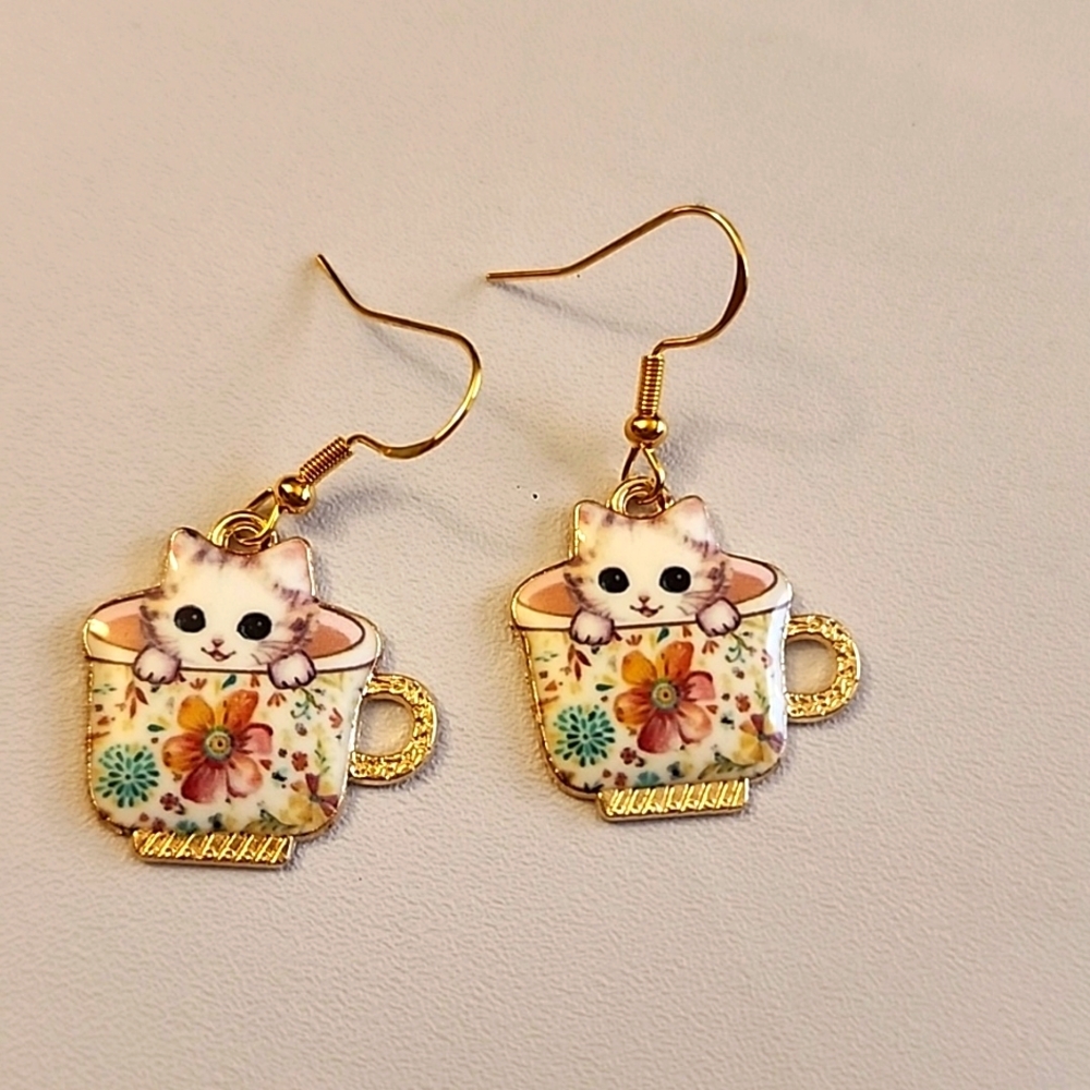 BOHO Coffee Cup Cat Earrings Just Stunning ADORABLE EO